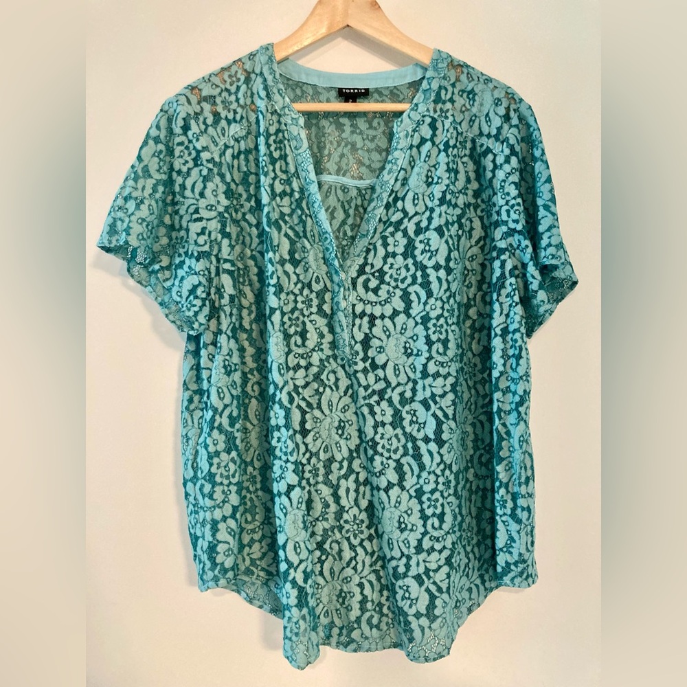 Torrid teal lace V-neck blouse size 2